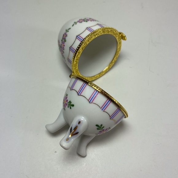 Vintage Faberge Egg Style Pink Floral Porcelain Footed Trinket Box 4” Gold Trim - Picture 6 of 6